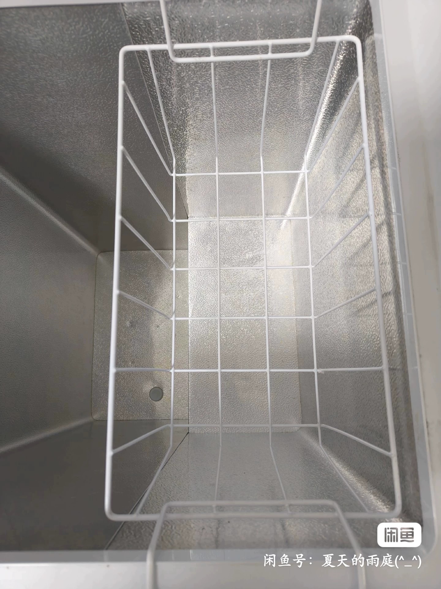 海尔103升小型冷冻冷藏两用冰柜，2022年4月疫情期间999购入用来囤食物的，仅使用四个月，闲置半价出，仅限自提或者货拉拉，不出外地，不包邮，不提供搬运需自行